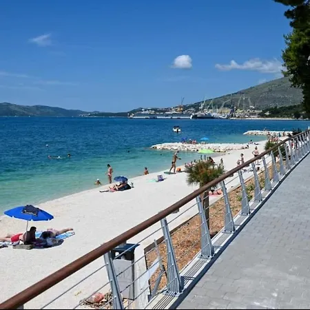 Kristina Lejlighed Trogir